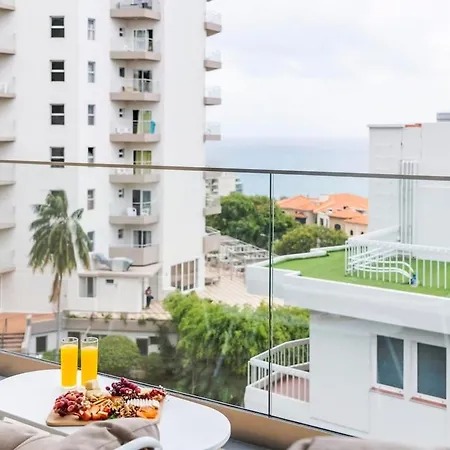 Casa Raposinhas Vi, *